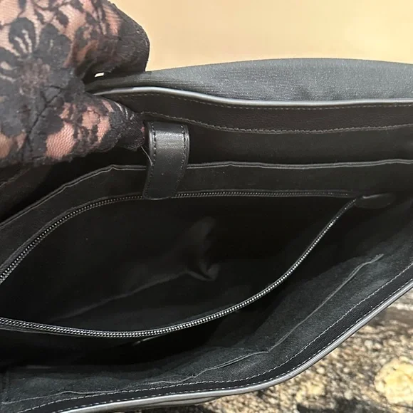 Like New Coach “Beckett” Black🖤Leather Briefcase, Messenger Flap, Crossbody